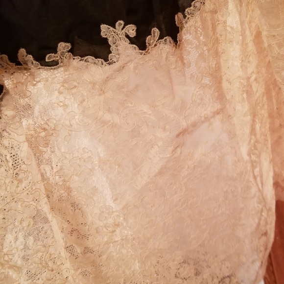 Black slip with revealed white lace - Picture 4 of 4